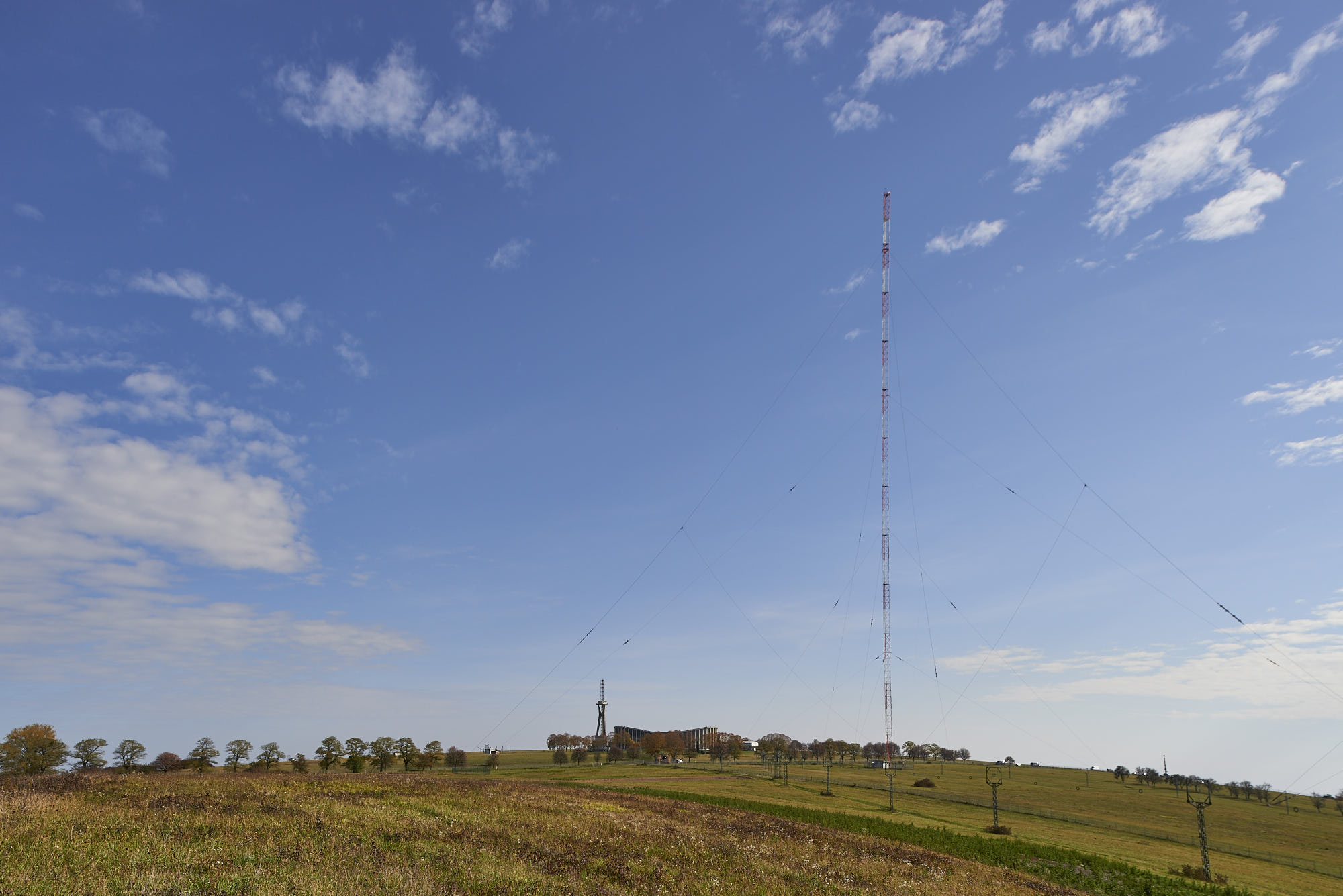 Noch einmal: ehemalige Sendeanlage von »Europe 1« in Felsberg-Berus, Felsberg-Berus, Saarland — Detailansicht