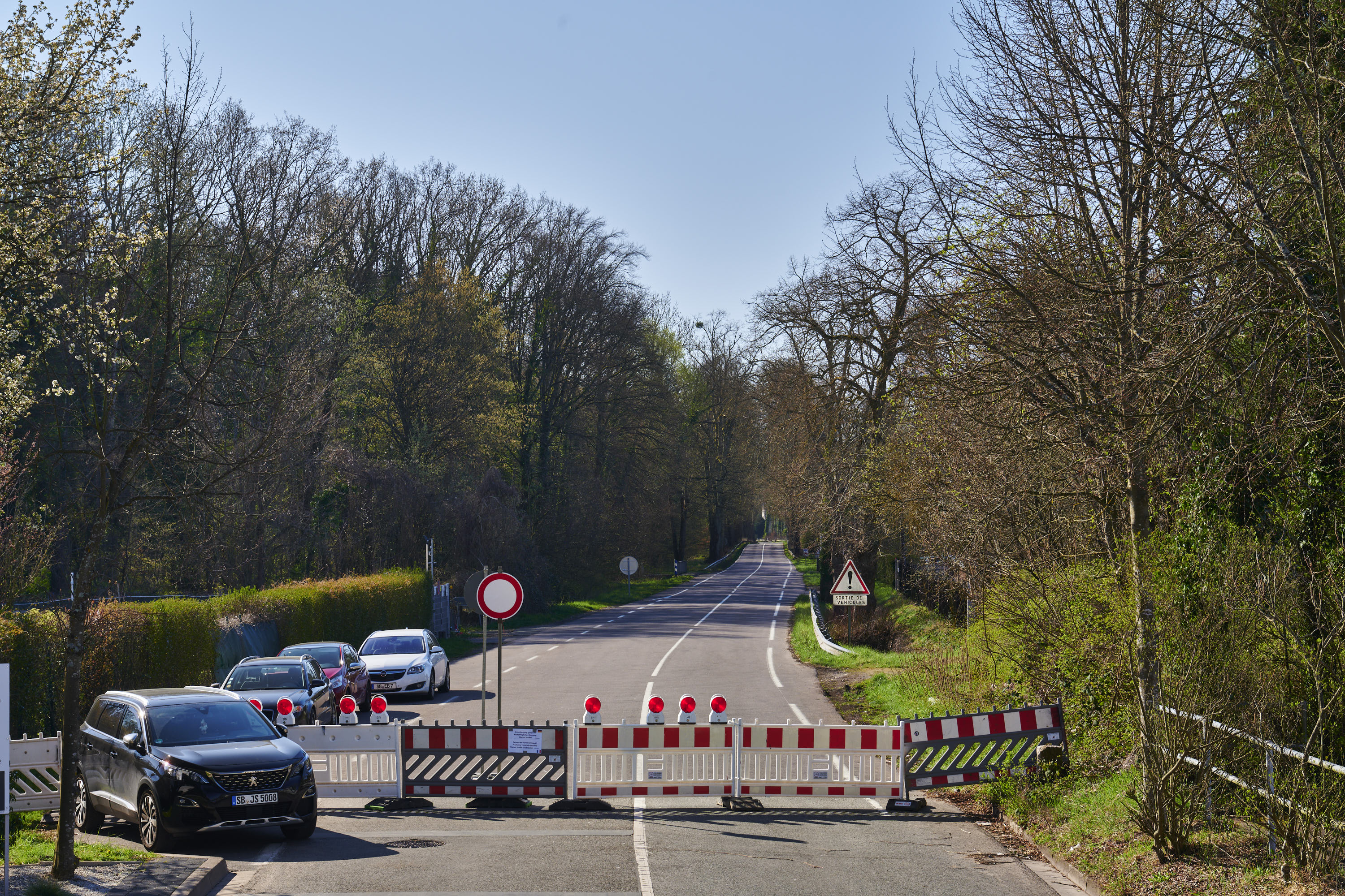 Immer noch: Grenzübergange in Corona-Zeiten..., Saarland, Lothringen, Luxemburg — Blick 45