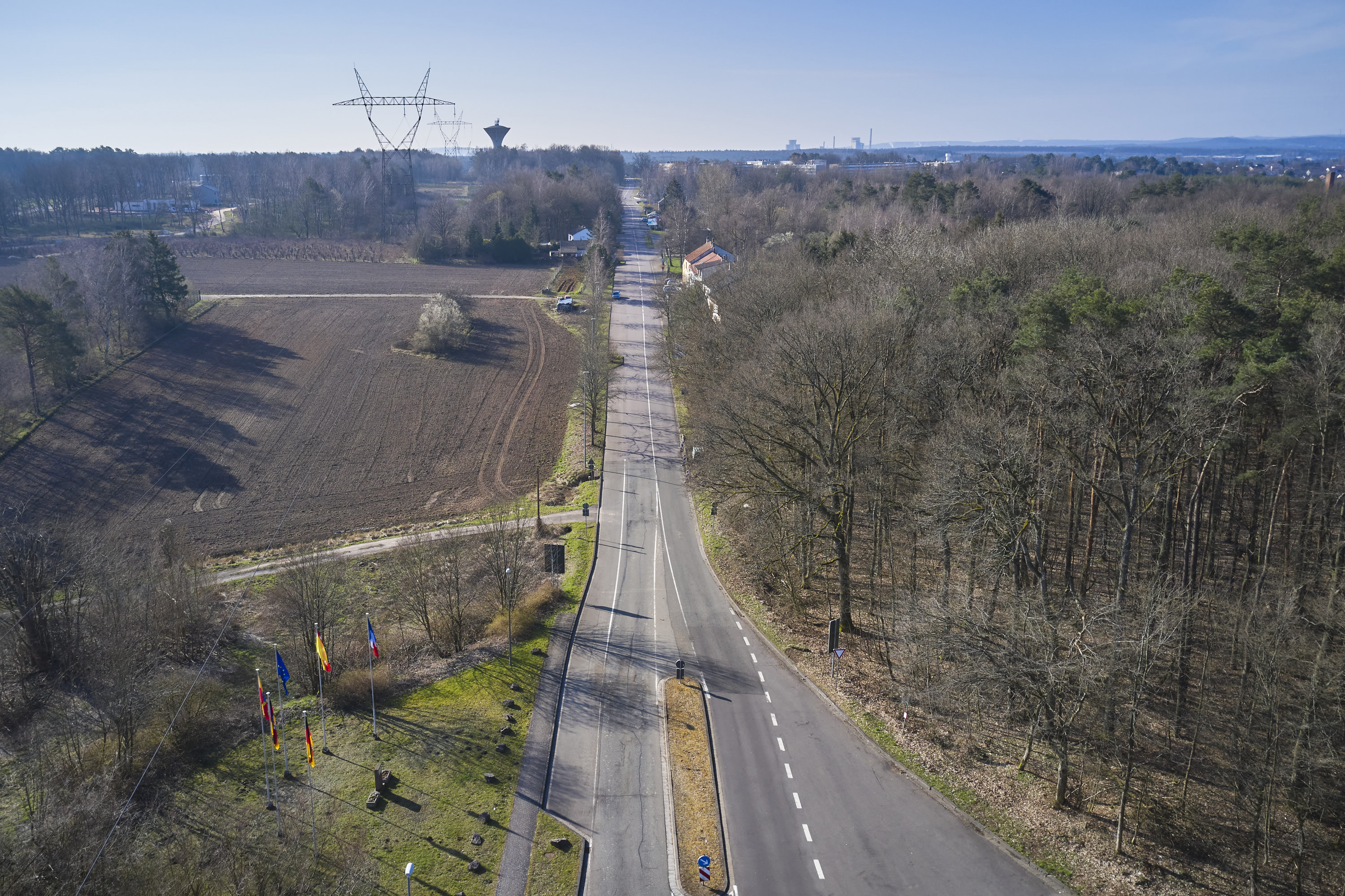 Immer noch: Grenzübergange in Corona-Zeiten..., Saarland, Lothringen, Luxemburg — Blick 90
