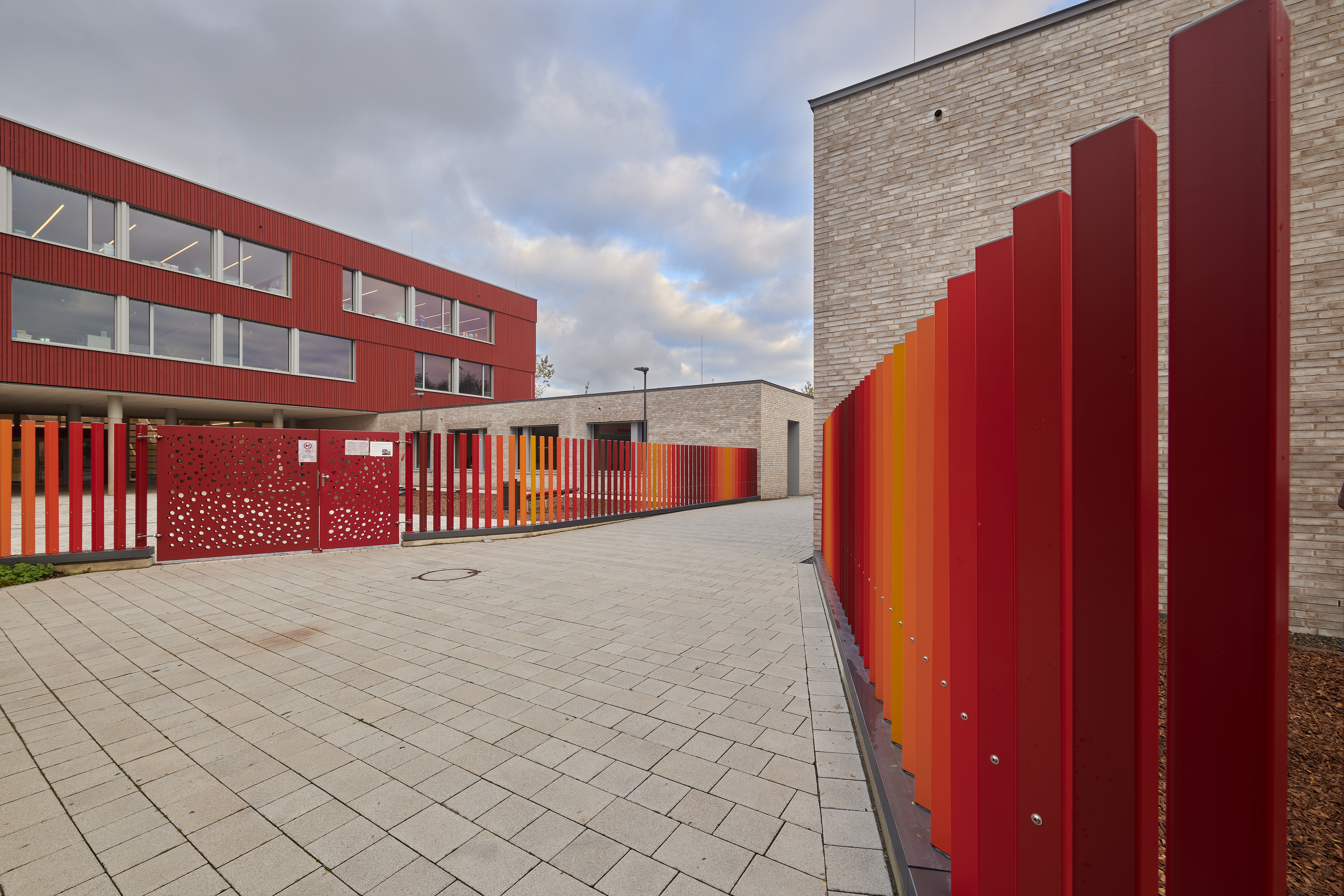 Fotografien Schulkomplex mit Kita und Retentionspark Wobrécken, Esch an der Alzette, Esch-sur-Alzette — Aufnahme 14