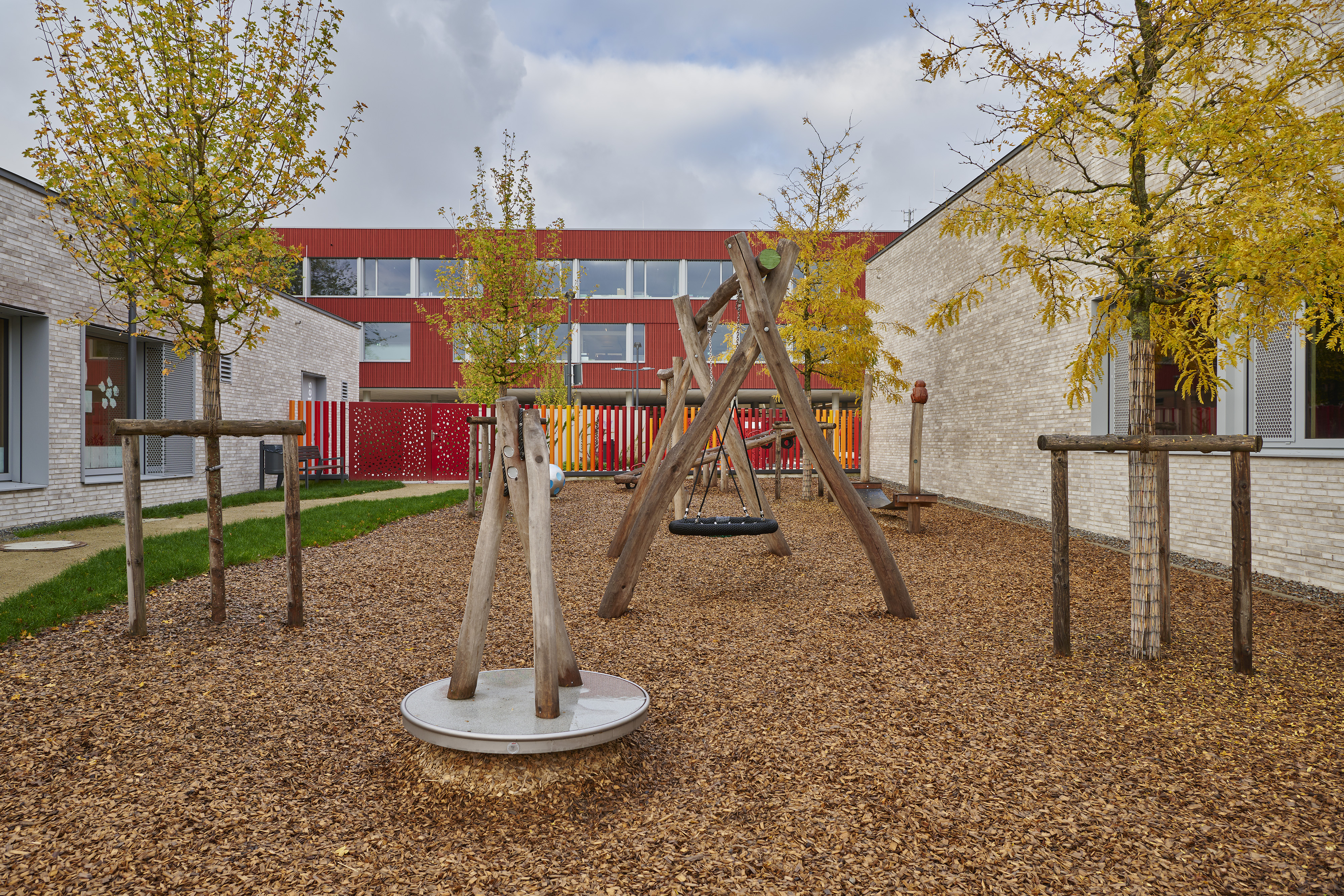 Fotografien Schulkomplex mit Kita und Retentionspark Wobrécken, Esch an der Alzette, Esch-sur-Alzette — Aufnahme 9