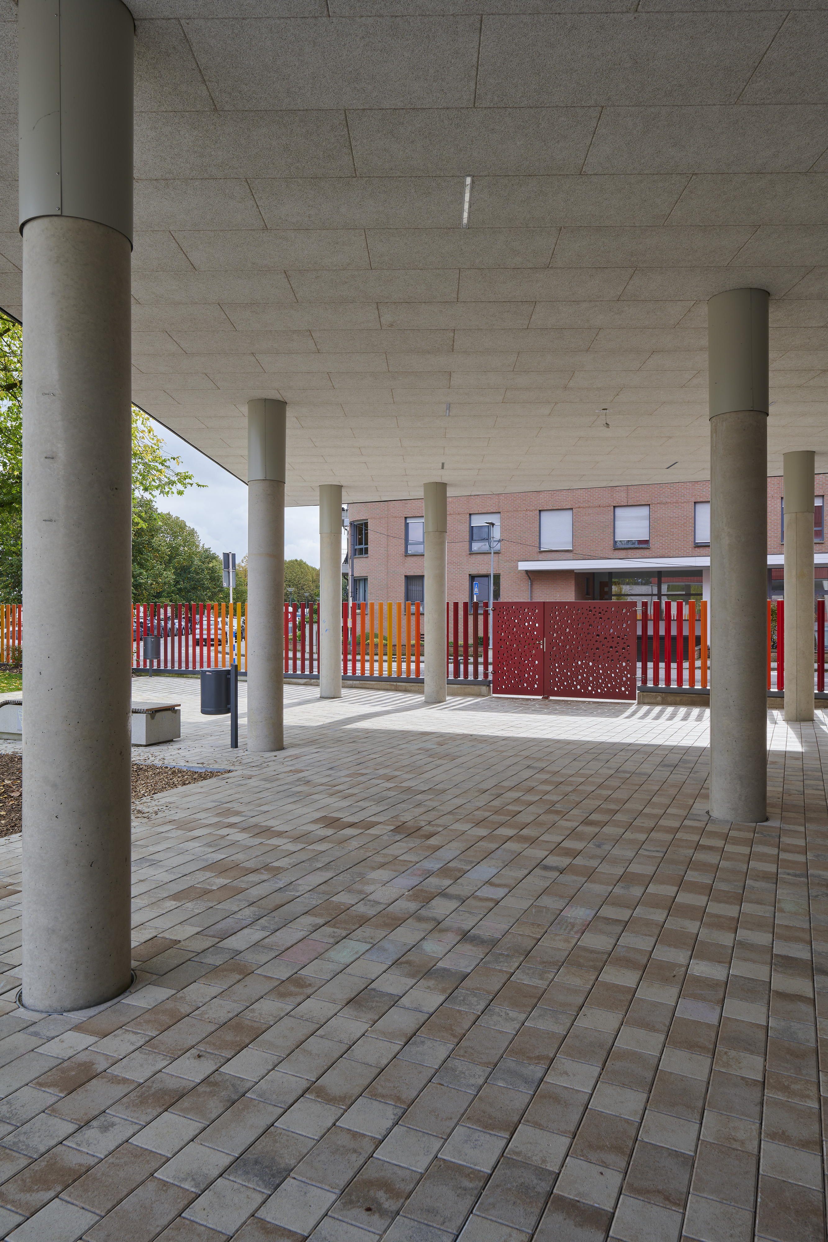 Fotografien Schulkomplex mit Kita und Retentionspark Wobrécken, Esch an der Alzette, Esch-sur-Alzette — Perspektive 3