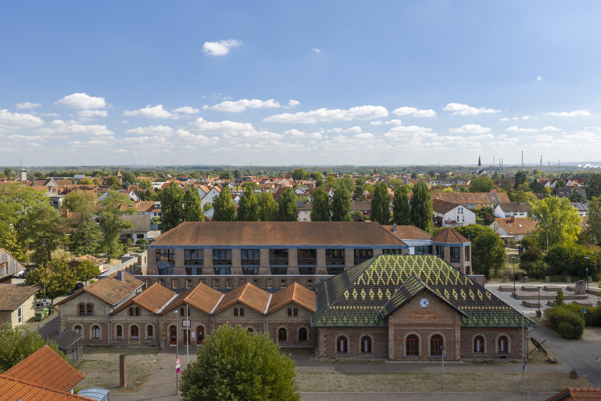 Ziegeleimuseum Jockgrim — das ehemalige Werksgebäude der Falzziegelwerke Carl Ludowici mit gemustertem Ziegeldach